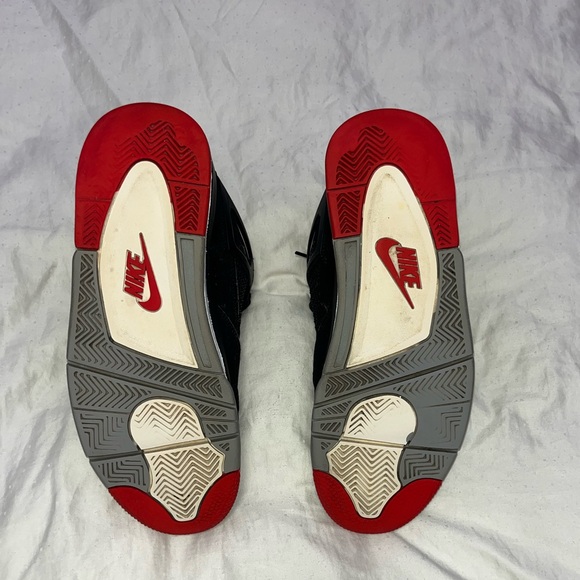 Air Jordan 4 Bred 2019 - Picture 12 of 16